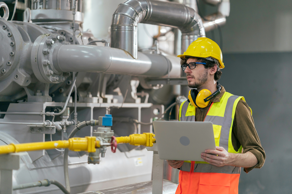 Jak zapobiegać awariom maszyn w przemyśle: kluczowe strategie i narzędzia