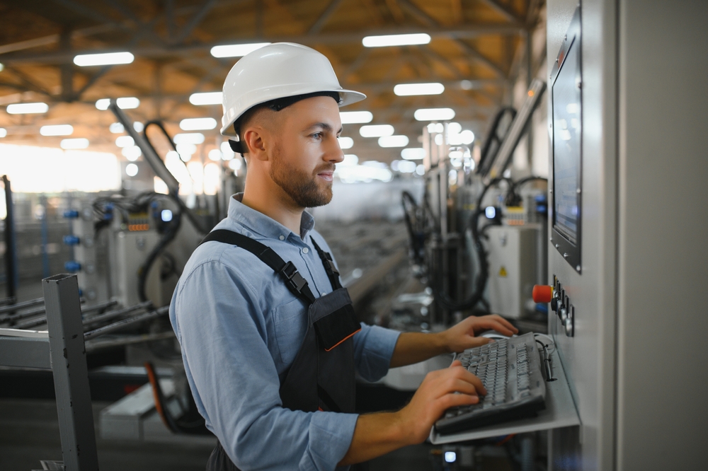 Prewencyjny serwis maszyn przemysłowych: Jak minimalizować przestoje w produkcji