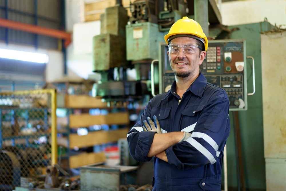 Serwisowanie maszyn przemysłowych a optymalizacja kosztów produkcji: Przewodnik dla menedżerów